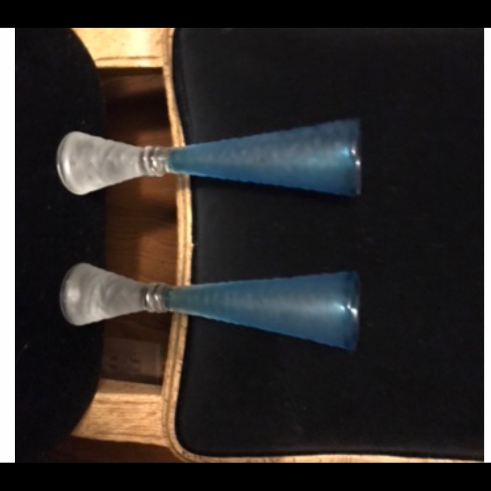 2 New Italian Glass Champagne Flute Blue Clear 9 3/4” Tall - Picture 3 of 16